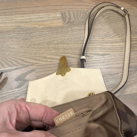 Louis Vuitton Clapton Backpack D.Ebe Crem - Picture 5 of 10